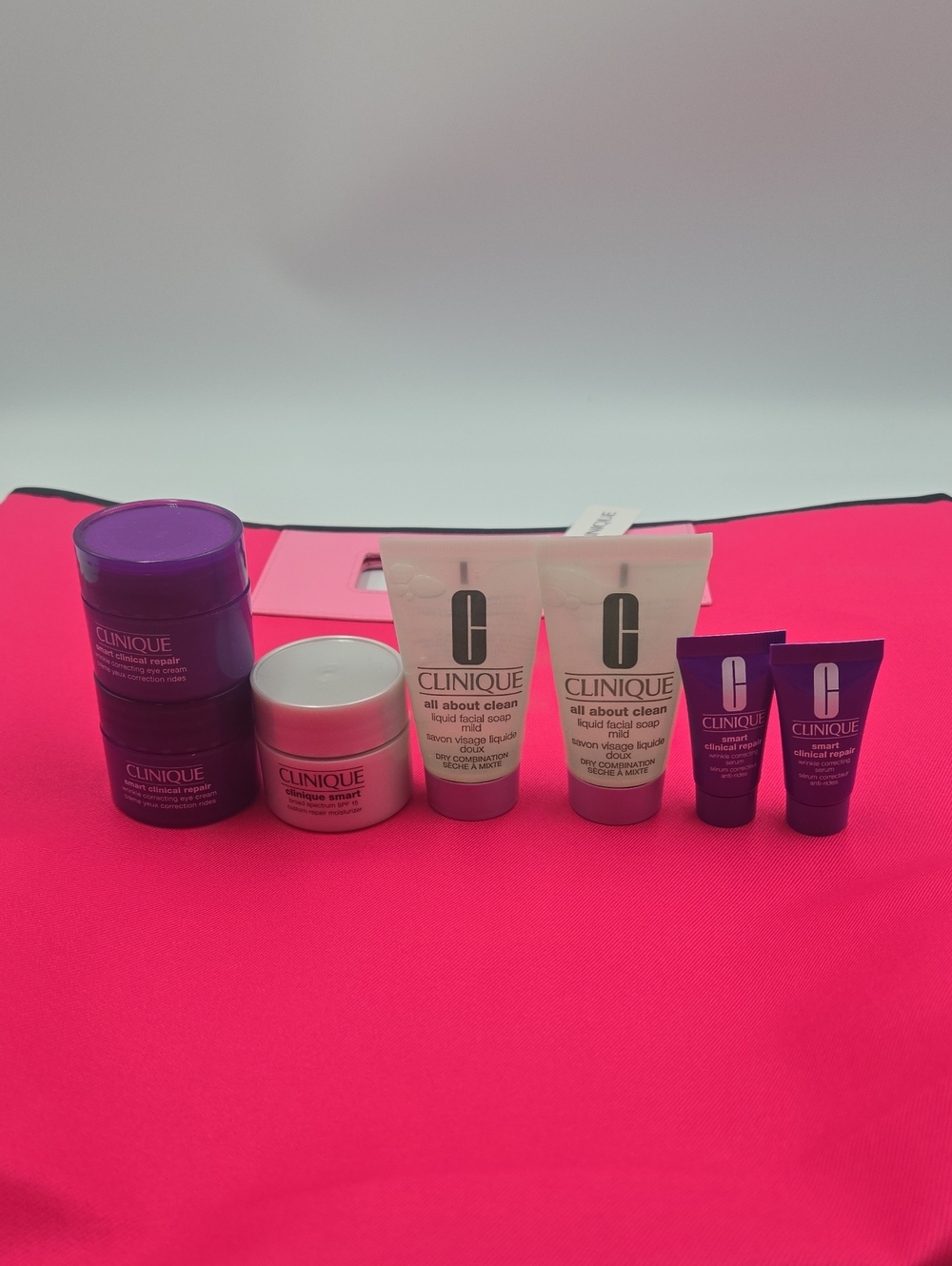 Clinique Mini Skincare Set - Pink Tote